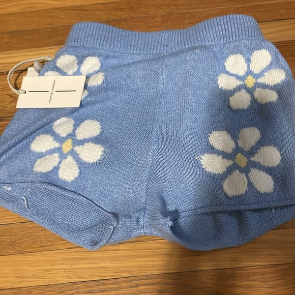 Periwinkle blue knit shorts size medium - Picture 4 of 4